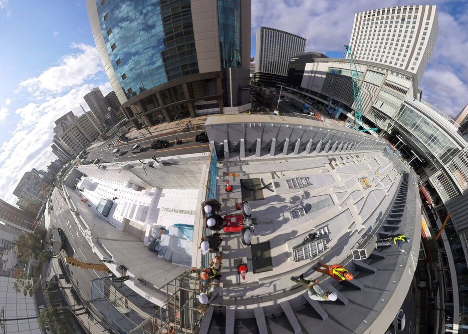 広島駅ビル㊨から伸びる駅前大橋線の高架（360度カメラ使用）