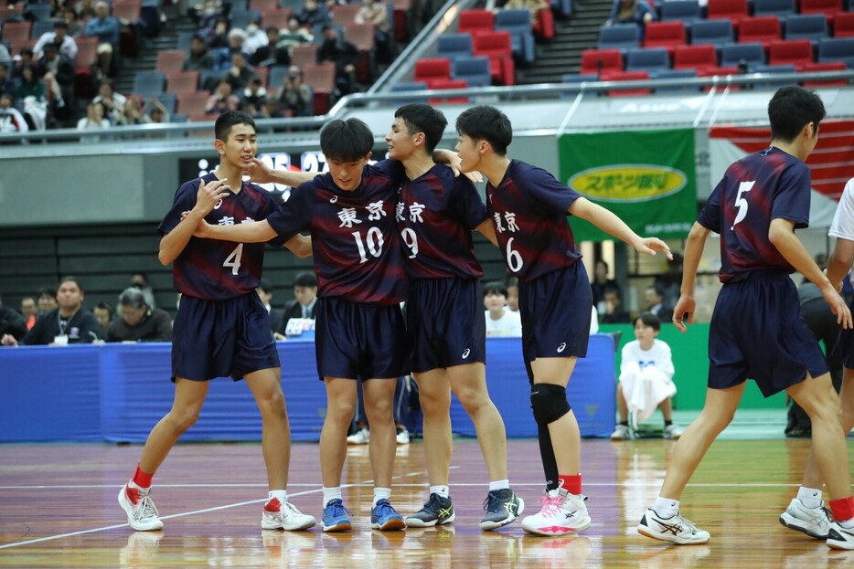 東京（男子）【写真：月刊バレーボール】