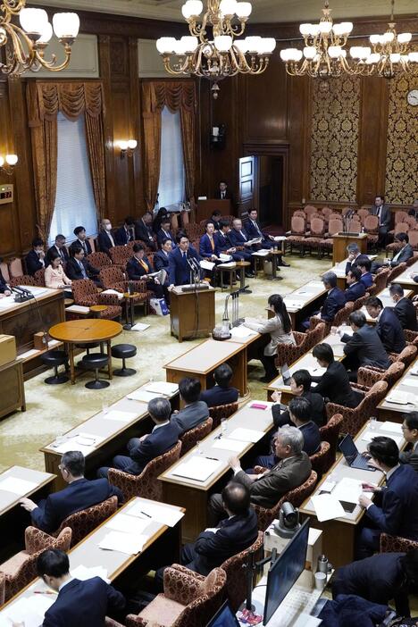 国会で開かれた参院政治改革特別委＝23日午前