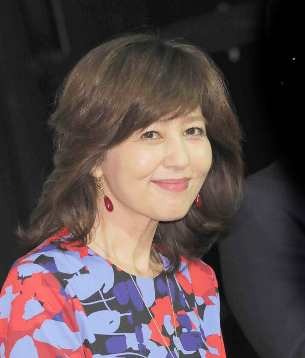 石野真子