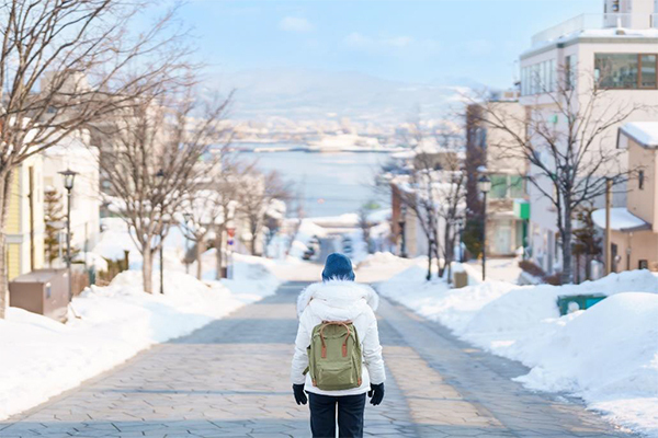 海外1位はフランス、国内1位は北海道！「長い休みがとれたら行ってみたい旅行先」ランキング