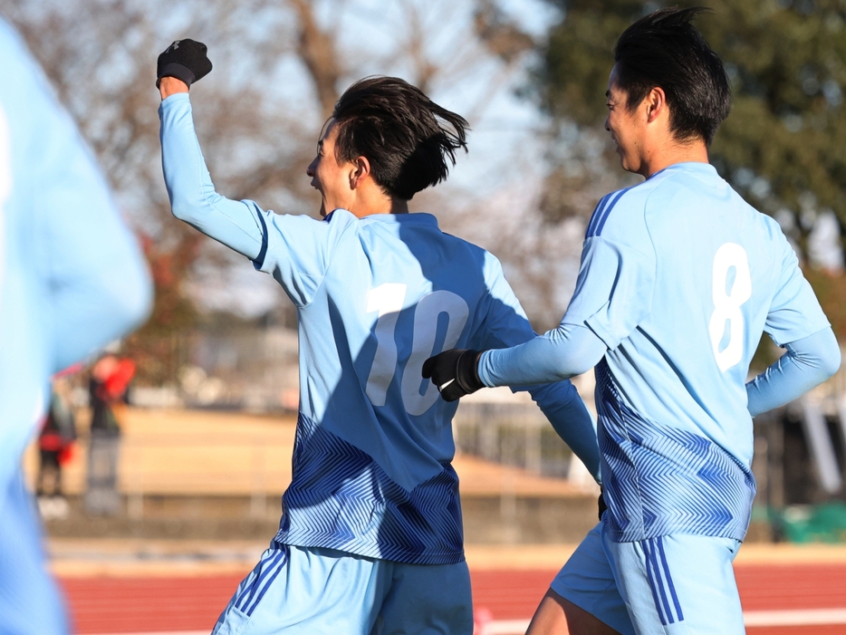 MF松本天夢(4年/長崎内定)の逆転弾で新潟医療福祉大が4強入り(Naoki KATO/GEKISAKA)