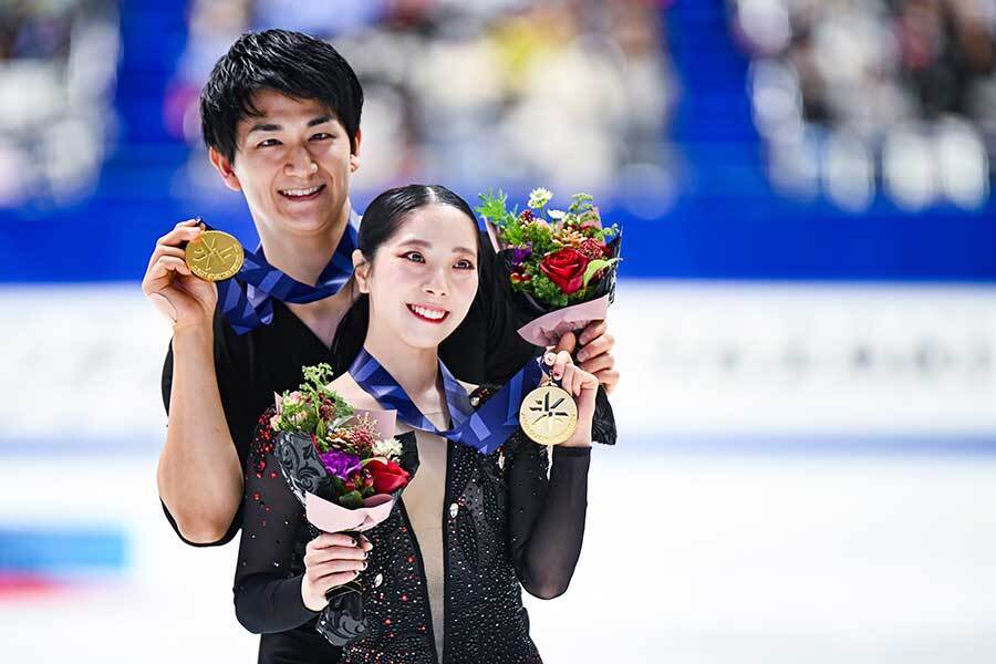 ペアで優勝した三浦璃来、木原龍一組【写真：中戸川知世】