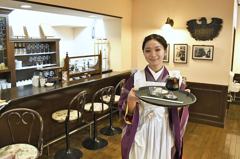 6日に再オープンする万茶ンの5代目店主・木下さん