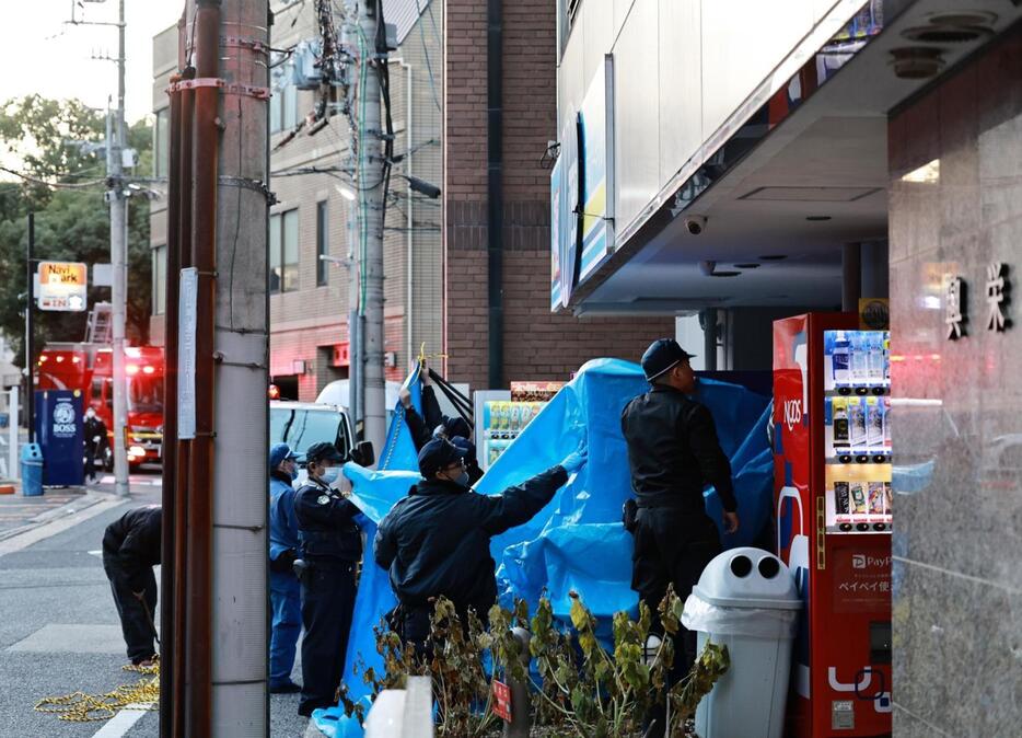 事故があった現場＝２７日午後４時３１分、神戸市中央区下山手通５