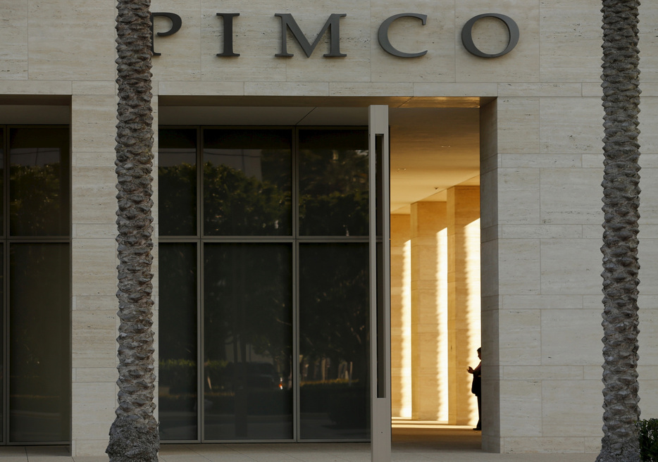 　１２月９日、米債券運用大手パシフィック・インベストメント・マネジメント・カンパニー（ＰＩＭＣＯ、写真）は、米国以外の国債を購入することで、国債エクスポージャーを多様化する計画を発表した。２０１５年８月、カリフォルニア州ニューポートビーチで撮影（２０２４年　ロイター/Mike Blake）