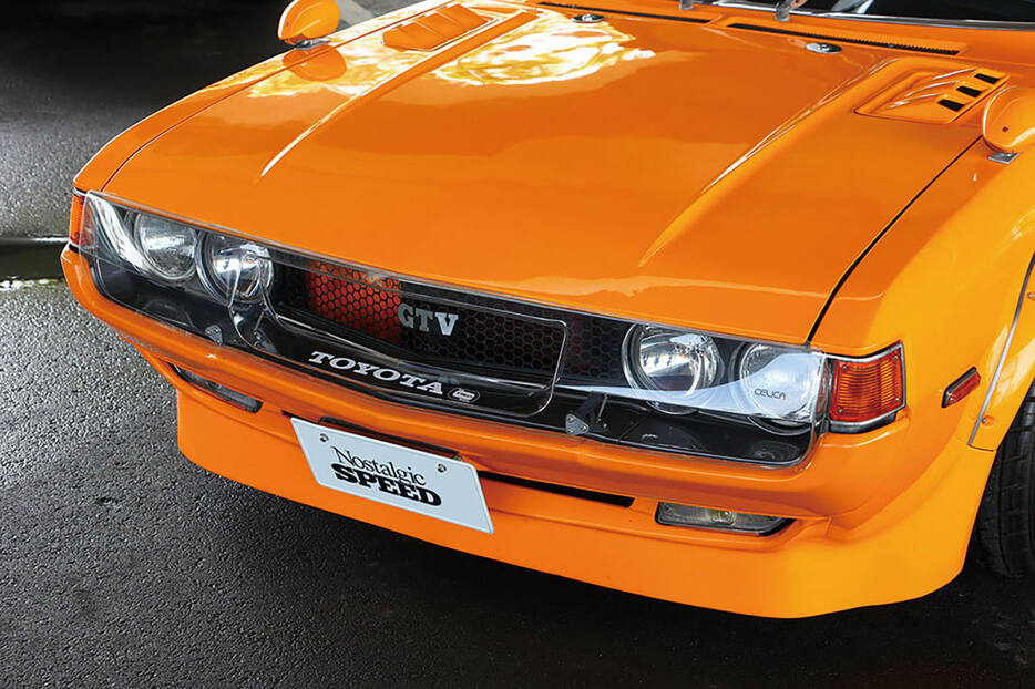 レーシングジャケットはTRD製の当時物（1600GTV）