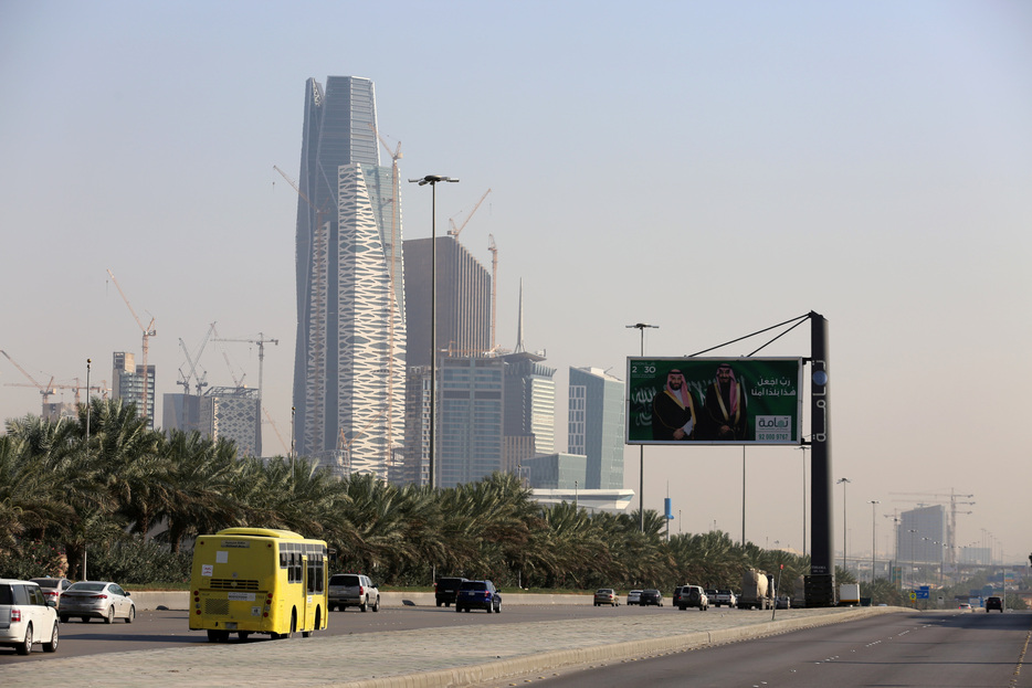 　１２月３日、サウジアラビアの１１月のリヤド銀行・非石油部門購買担当者景気指数（ＰＭＩ、季節調整済み）は５９．０と、１０月の５６．９から上昇し、昨年７月以来の高水準となった。リヤドで２０１８年撮影（２０２４年　ロイター／Faisal Al Nasser）