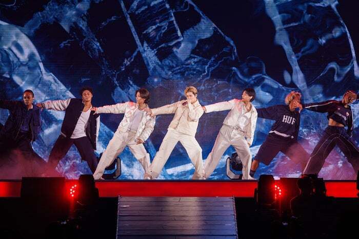 神宮寺勇太、岸優太、平野紫耀「Number_i LIVE TOUR 2024 No.I」より（C）TOBE Co., Ltd.