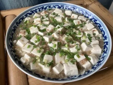 白油豆腐（四川式・豚ひき肉と豆腐の炒め煮）