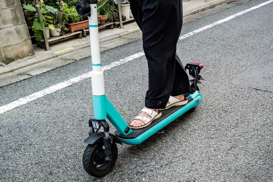 日本における電動キックボードのイメージ（画像：写真AC）