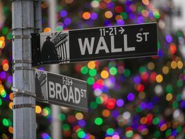 Wall Street kicks off ‘Santa Claus Rally’ window.