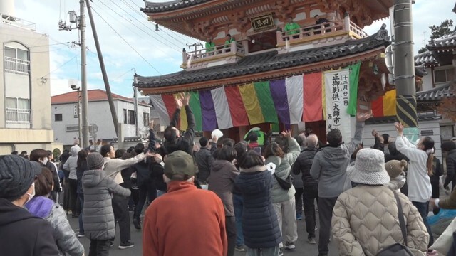 香川県土庄町の西光寺で開催された「大師市」