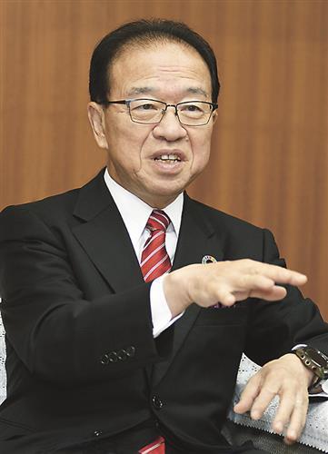 「地元のメインバンク化で、愛知県ナンバーワンのグループを目指す」と語る伊藤社長