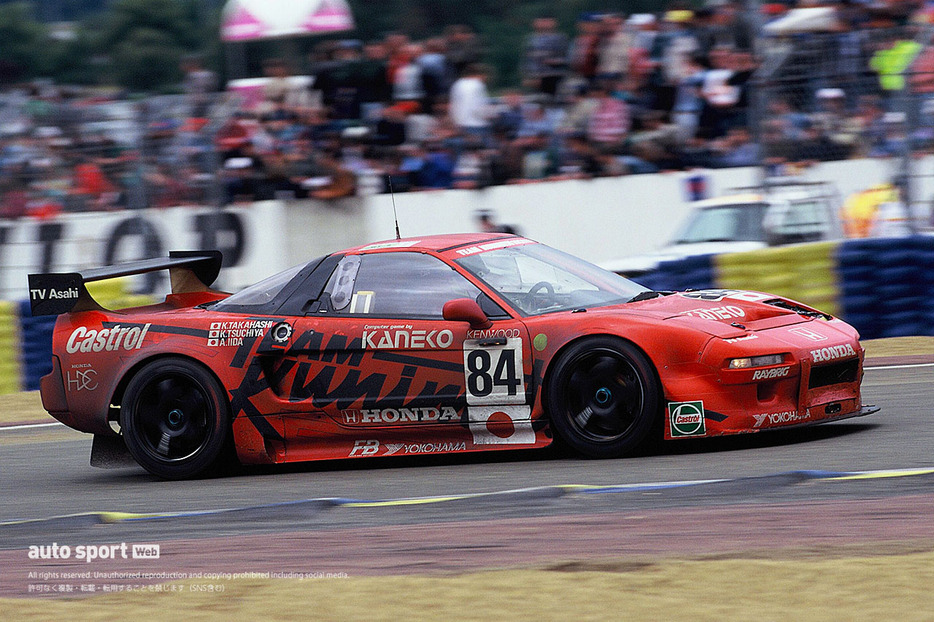 1995年のル・マン24時間レース LM GT2クラスを制したホンダNSX GT2。高橋国光、土屋圭市、飯田章がドライブした。