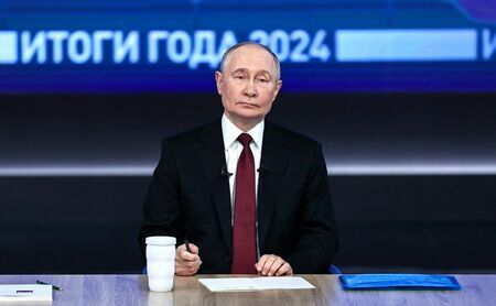 12月19日、年末恒例の記者会見を開いたプーチン大統領（写真：President Of Russia Office  Apai／APA Images via ZUMA Press Wire／共同通信イメージズ）