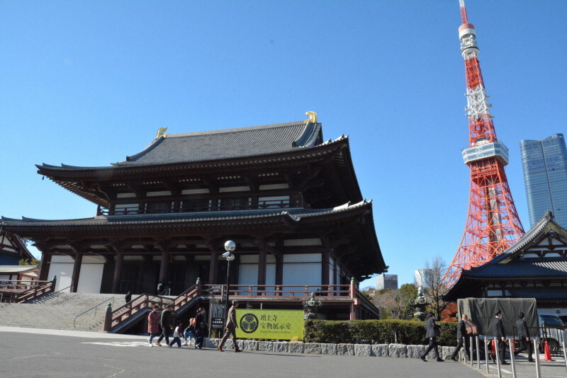 デジタルさい銭サービスを導入した浄土宗大本山増上寺＝東京都港区で2024年12月23日午前11時37分、藤渕志保撮影