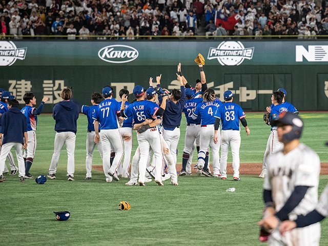 プレミア12で初の国際大会優勝を果たした台湾代表。現地に行ってみると盛り上がりは続いていた photograph by Nanae Suzuki