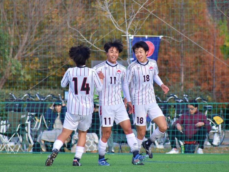 三田学園FW11堀家柊真(3年)が2ゴールの活躍