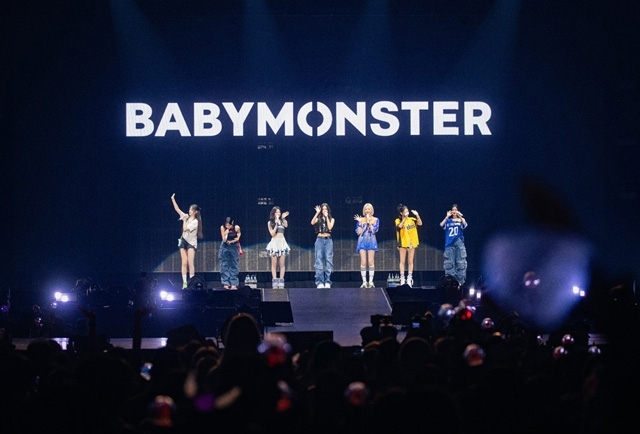 BABYMONSTER、2NE1の来日公演にサプライズ出演　圧倒的なパフォーマンス＆歌唱力で会場のファンを魅了