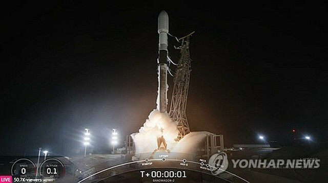 韓国軍の軍事偵察衛星3号機の打ち上げの様子（スペースX提供）＝（聯合ニュース）≪転載・転用禁止≫