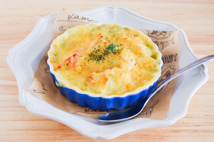 味付けの失敗なし！「粉末ポタージュスープの素」で作るおかずレシピ｜鶏肉と小松菜のクリーム煮、パングラタン