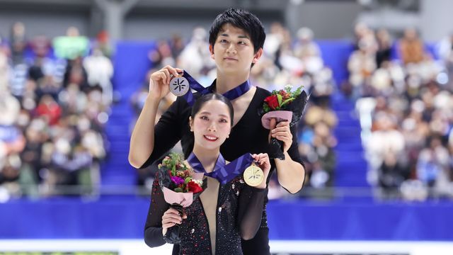 全日本フィギュアスケート選手権で5年ぶりの優勝を果たす三浦璃来選手と木原龍一選手(写真：森田直樹/アフロスポーツ)