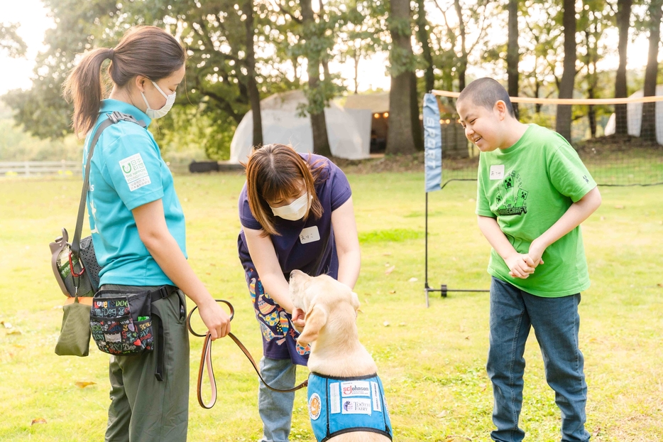 退院後の子どもたち向けのイベントに候補犬が参加することで、子どもたちの社会参画を促し、自己肯定感の醸成につなげることも目指す