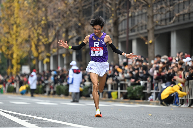 前回の箱根駅伝ではアンカーを務め、総合14位で万感のフィニッシュをした関口。来る第101回大会に出場する立教大の後輩たちにはシード権獲得を期待している