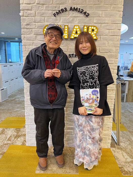 森永卓郎氏(左)と半崎美子