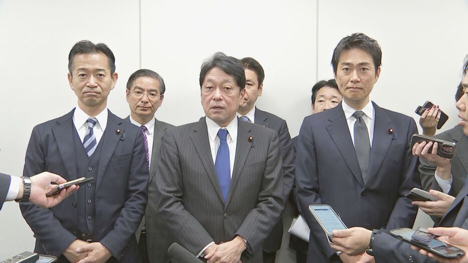 自公維新 ”教育の無償化”　来年度予算案に盛り込みで合意