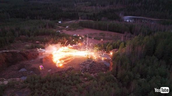 ドローンからの映像。点火直後はまだ周りの風景も見えてましたが……