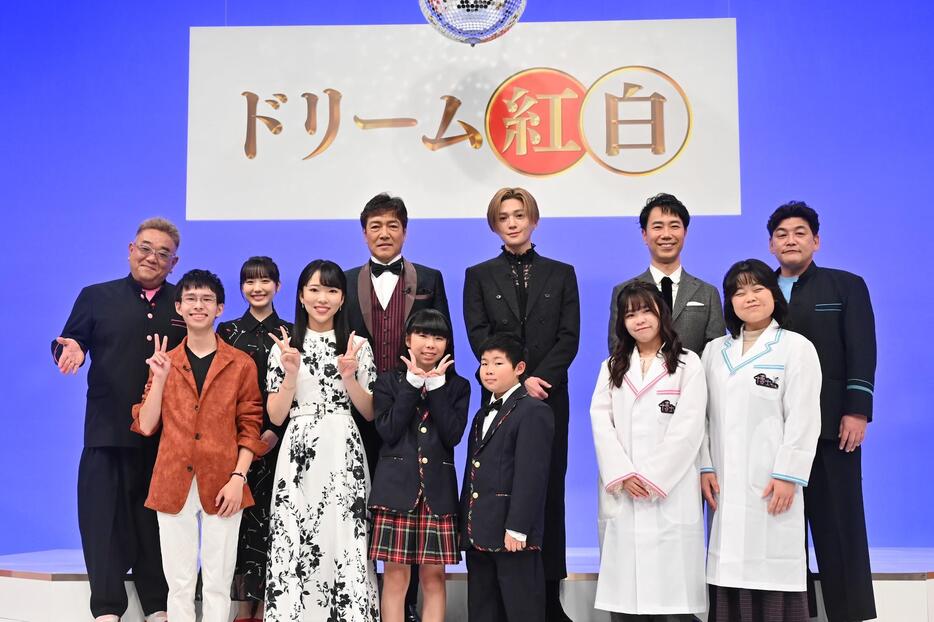 12月14日放送「サンドウィッチマン＆芦田愛菜の博士ちゃん」の出演者＝テレビ朝日提供