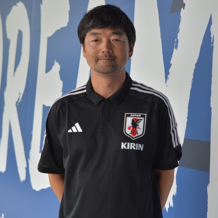 元日本代表で、現在U-16日本代表の監督の廣山望(ひろやま・のぞみ)氏に話を伺った（Photo：松尾祐希）