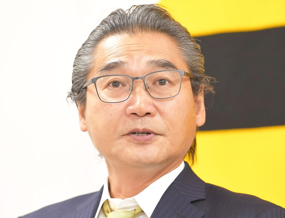 　嶌村球団本部長