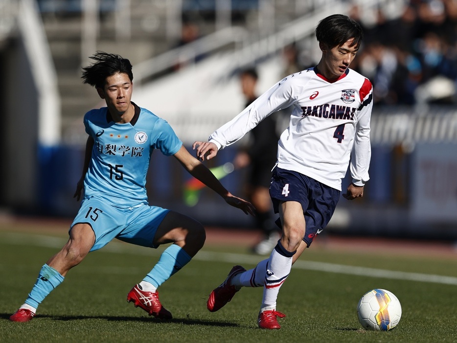 滝川二高DF樋渡航(3年/右)(写真協力『高校サッカー年鑑』)(HIGH SCHOOL SOCCER YEARBOOK)