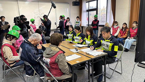 訓練には和水町の職員も参加した