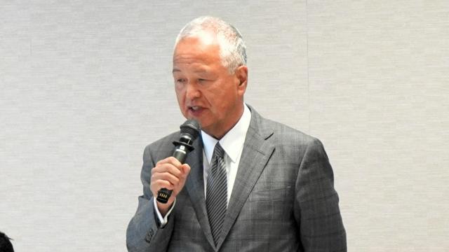 半導体戦略推進議員連盟の会合であいさつする甘利明氏=2024年11月19日午後、東京都千代田区、長橋亮文撮影