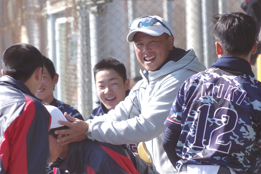 関メディベースボール学院の井戸伸年総監督【写真：喜岡桜】