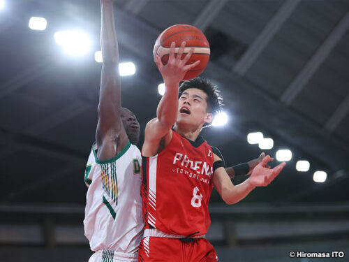 準決勝で11得点6リバウンドをマークした鳥取城北の新谷勇晴［写真］＝伊藤大允