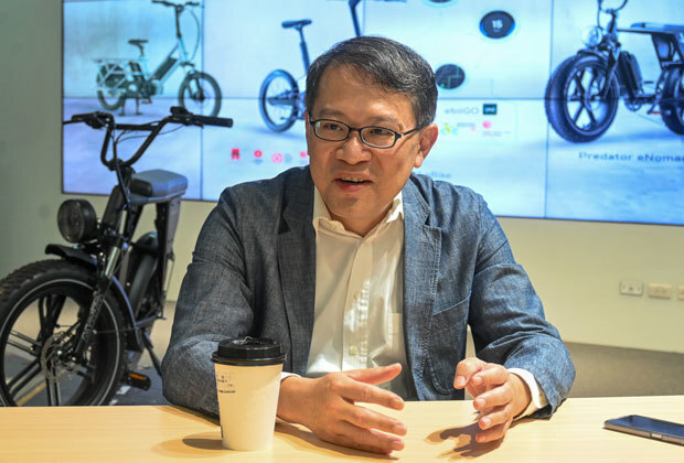 電動アシスト自転車事業の展望を語る倚天酷碁の鍾逸鈞総経理（ＮＮＡ撮影）