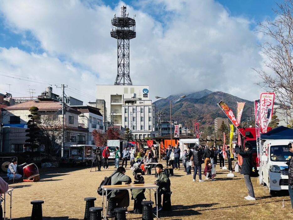 「第1回 丘の街キッチンカーフェスティバル」が開催された