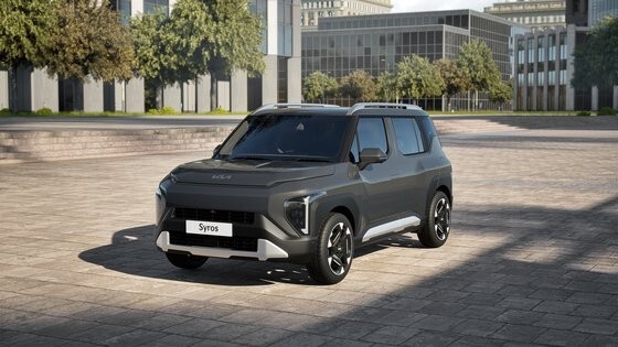 起亜は２２日、先端仕様とスマートコネクティビティシステムを備えたコンパクトＳＵＶ「シロス」をインドで世界初公開したと明らかにした。［写真　起亜］