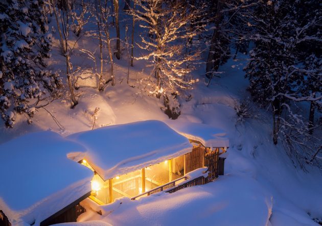 日本三大薬湯の一つ松之山温泉。「化石海水」を含む温泉はアンチエイジング効果に期待。