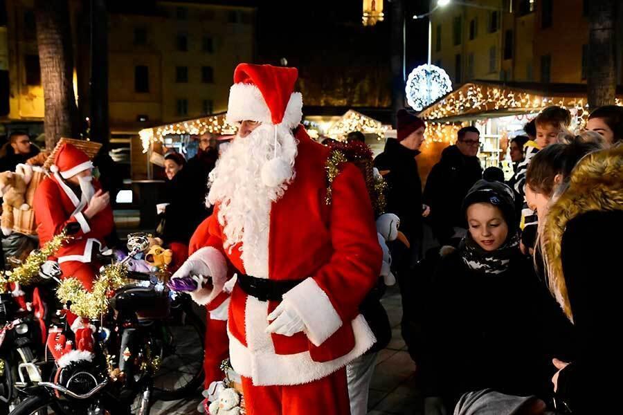 フランスのクリスマスマーケット【写真：Getty Images】