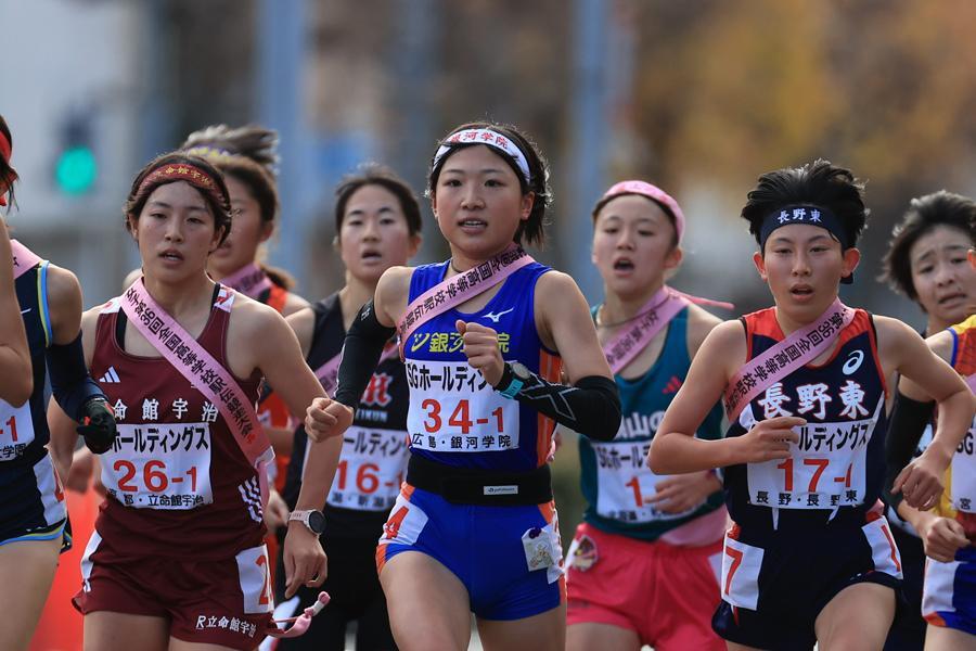 24年全国高校駅伝女子で8位入賞の広島・銀河学院（1区細見芽生）