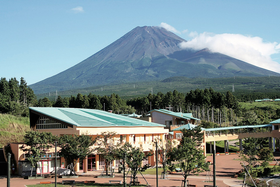 富士の裾野で様々な遊びやアクティビティが満喫できる「富士山こどもの国オートキャンプ場」