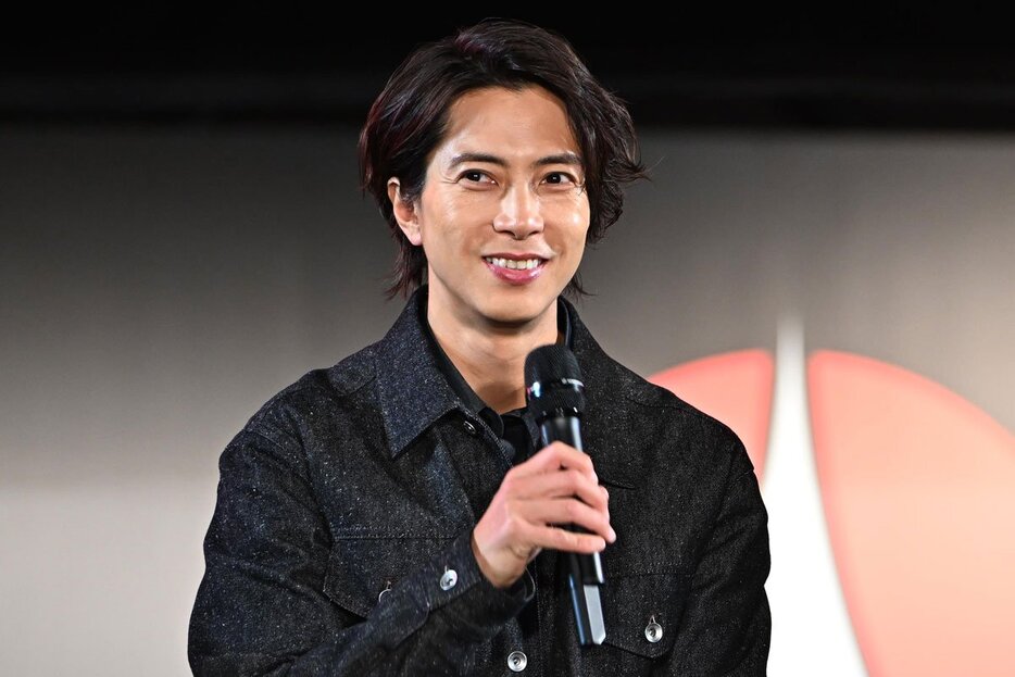 幕張でのイベントに登壇した山下智久