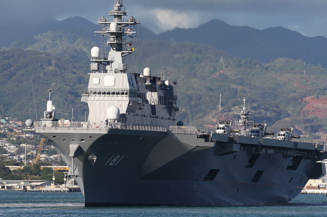 2016年7月12日/アメリカ　ハワイ　真珠湾/護衛艦「ひゅうが」/RIMPAC2016世界最大の海軍合同演習(環太平洋共同訓練)のため米海軍真珠湾基地に入港