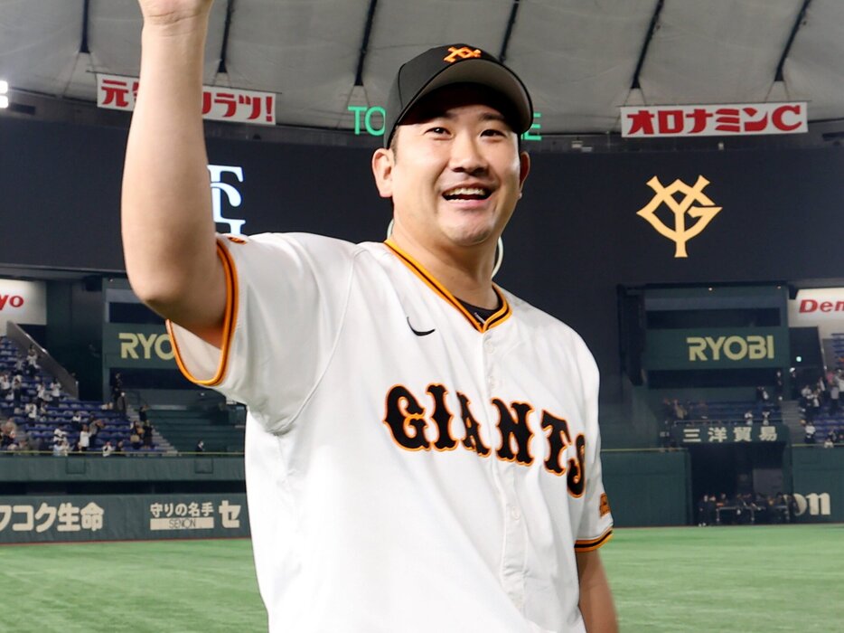 35歳でMLBオリオールズへの移籍が決まった巨人の菅野智之。大学時代からその姿を見続けたベテラン記者が振り返る当時の記憶は…？ photograph by JIJI PRESS